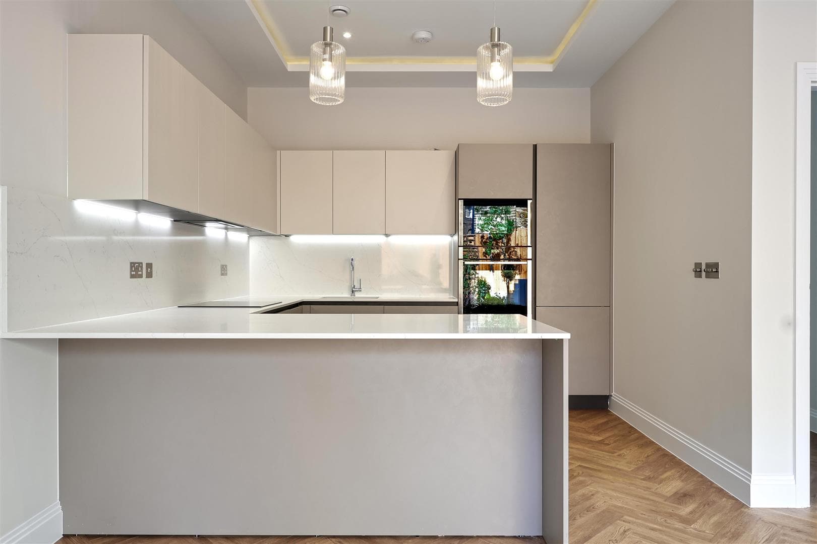 Church Hill Road, Barnet, EN4 8XE