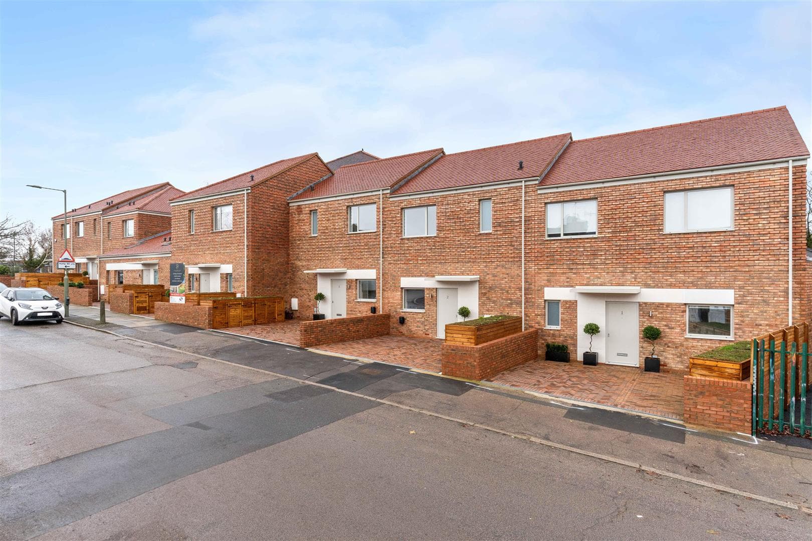 Church Hill Road, Barnet, EN4 8XE