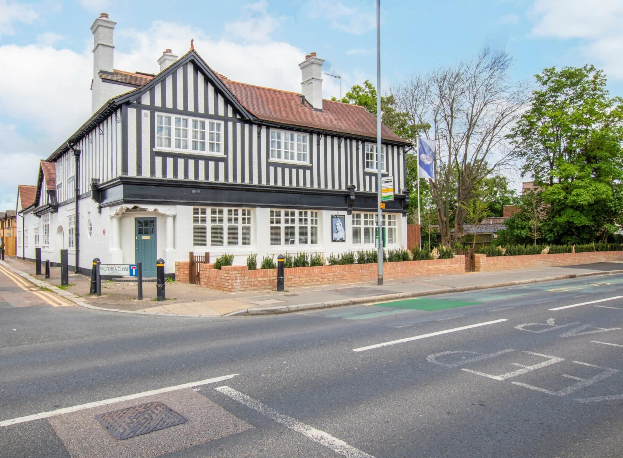 Victoria Gardens, Cheshunt, EN8