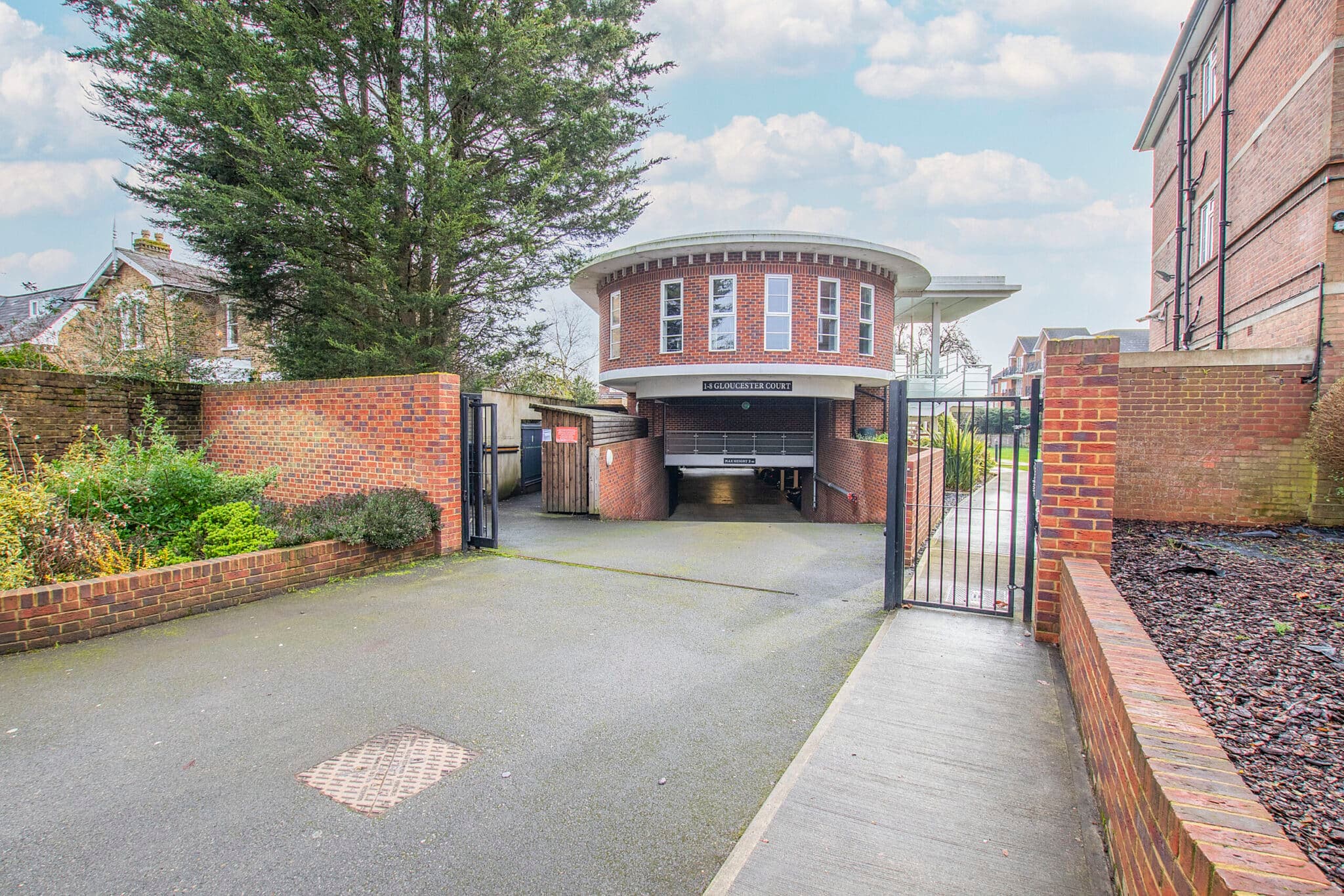 Gloucester Court, Southgate, N14