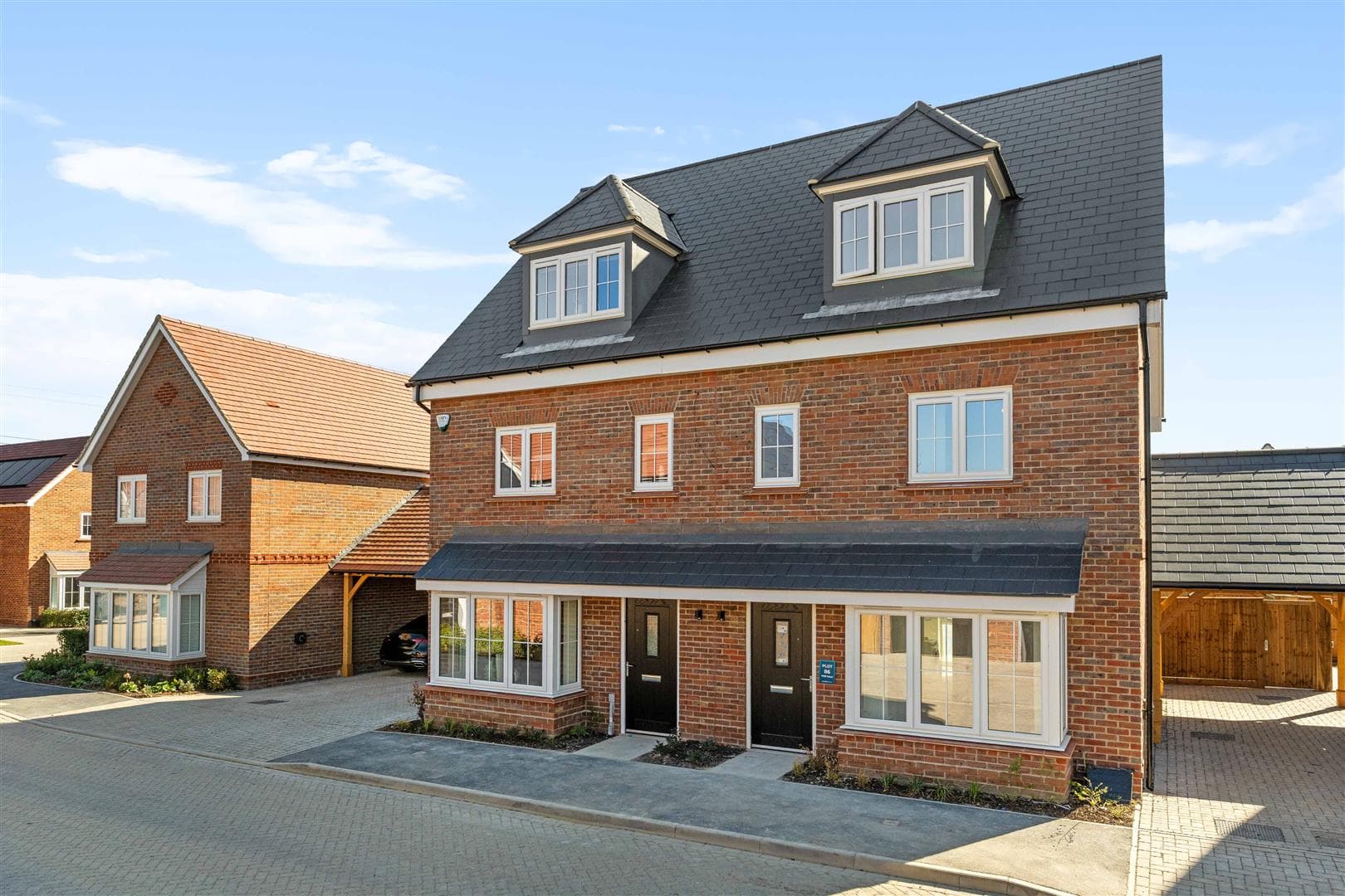 Hammondstreet Road, Cheshunt, Hertfordshire, EN7 6PN